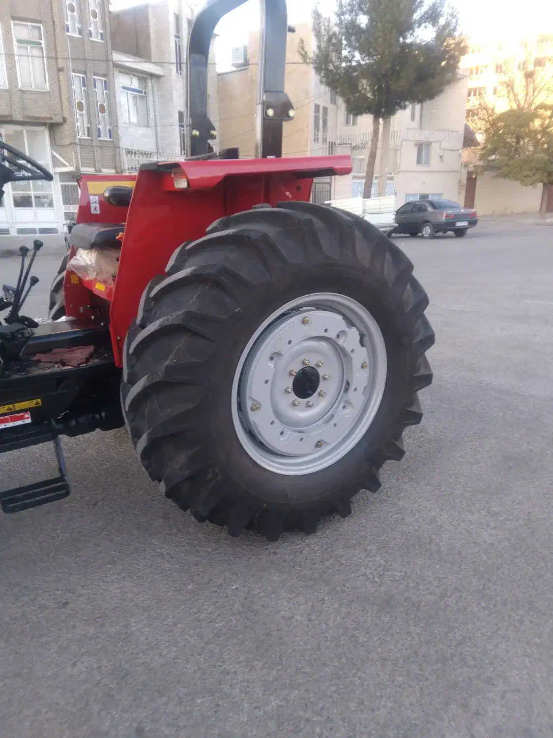 تراکتور جفت ۸۰۰|خودرو سنگین|سنقر, |دیوار