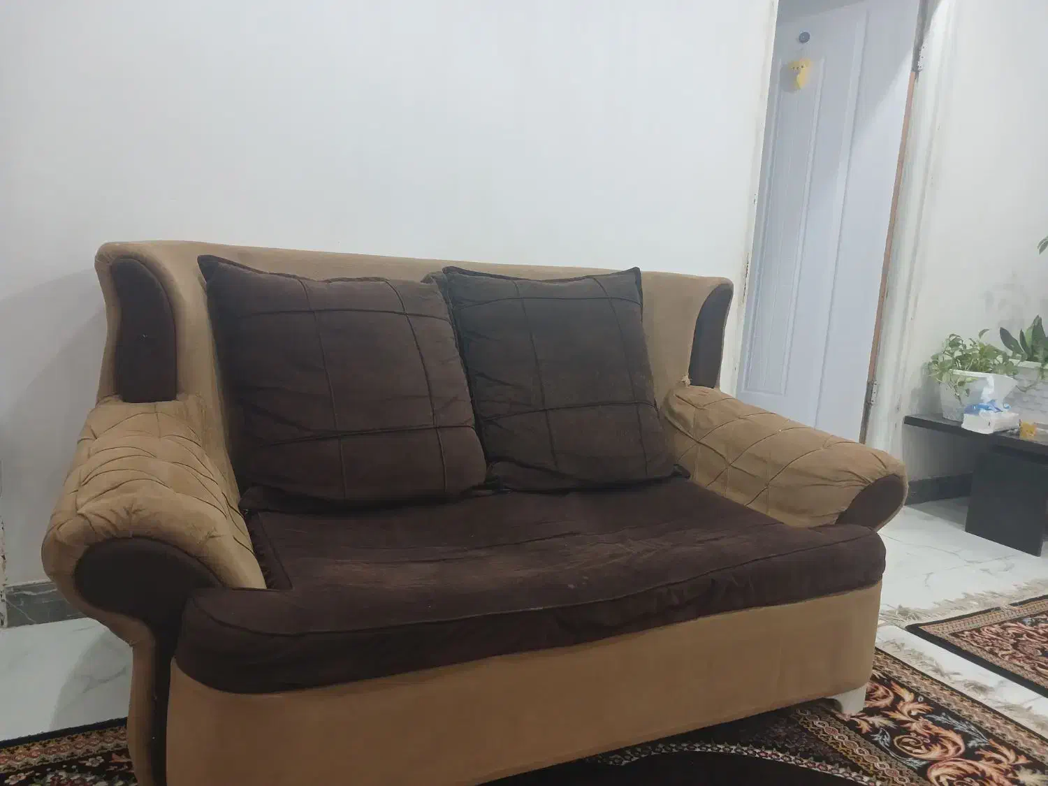 مبل ۷ نفره|مبلمان خانگی و میز عسلی|رشت, جانبازان|دیوار