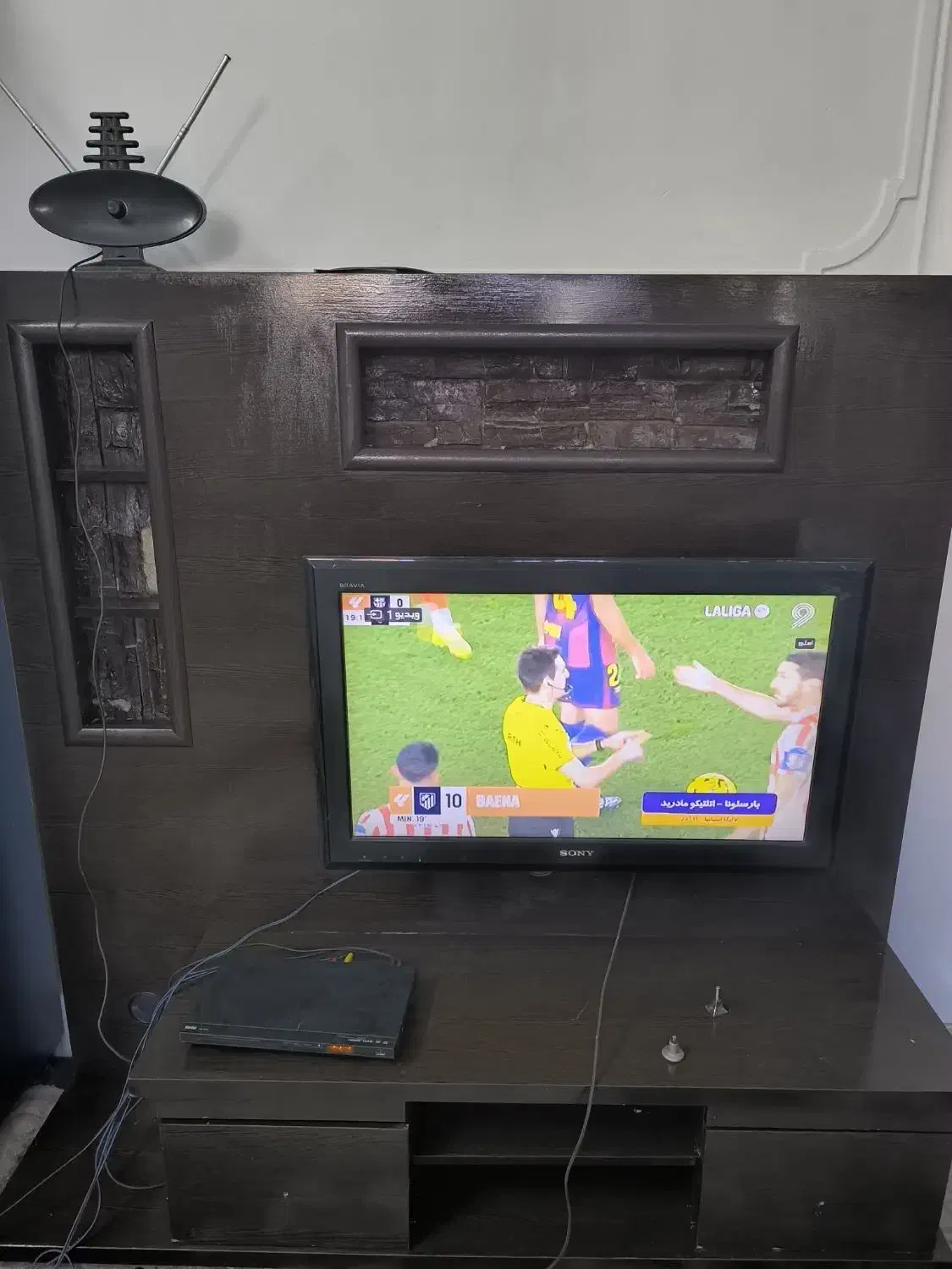 دو دستگاه تلویزیون به همراه میز|تلویزیون و پروژکتور|زاهدان, |دیوار