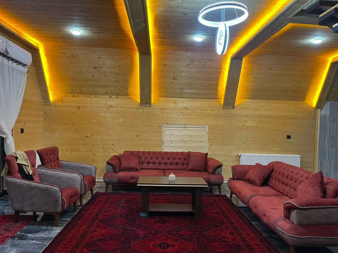 اجاره کلبه سویسی تراس دار ویو جنگلی ماسال|اجارهٔ کوتاه‌مدت ویلا و باغ|رشت, منظریه|دیوار