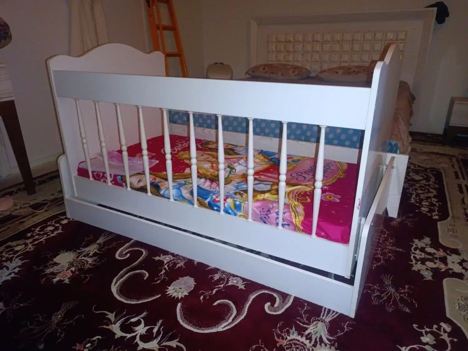 تخت نوزادی گهواره ای متحرک|تخت و سرویس خواب|شاندیز, |دیوار