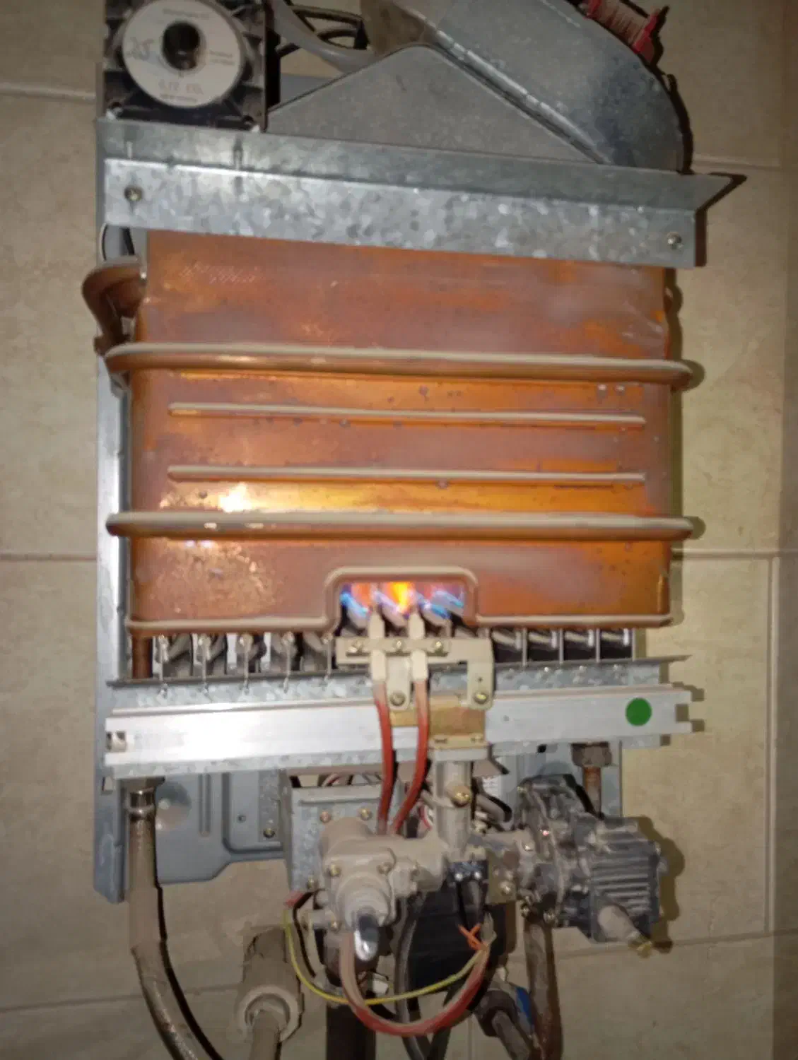 نصب وتعمیر ابگرمکن ولوازم خانگی|خدمات پیشه و مهارت|بندر امام خمینی, |دیوار