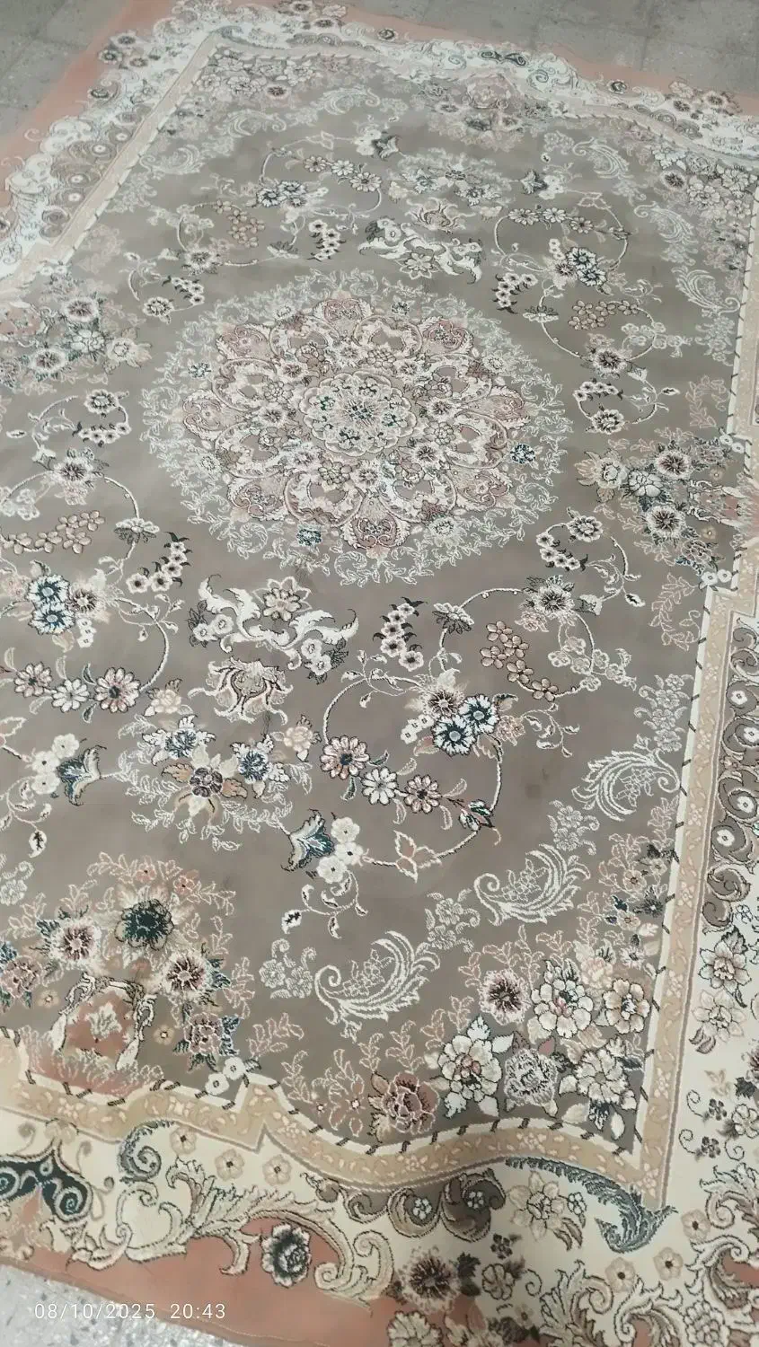 یک تخته ۶ متری گردویی|فرش|پاکدشت, حصار امیر|دیوار