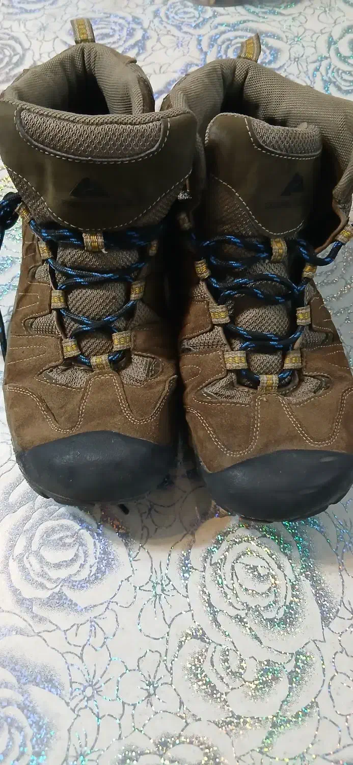 کفش خارجی کوهنوردی ۴۳|کیف، کفش، کمربند|تبریز, |دیوار