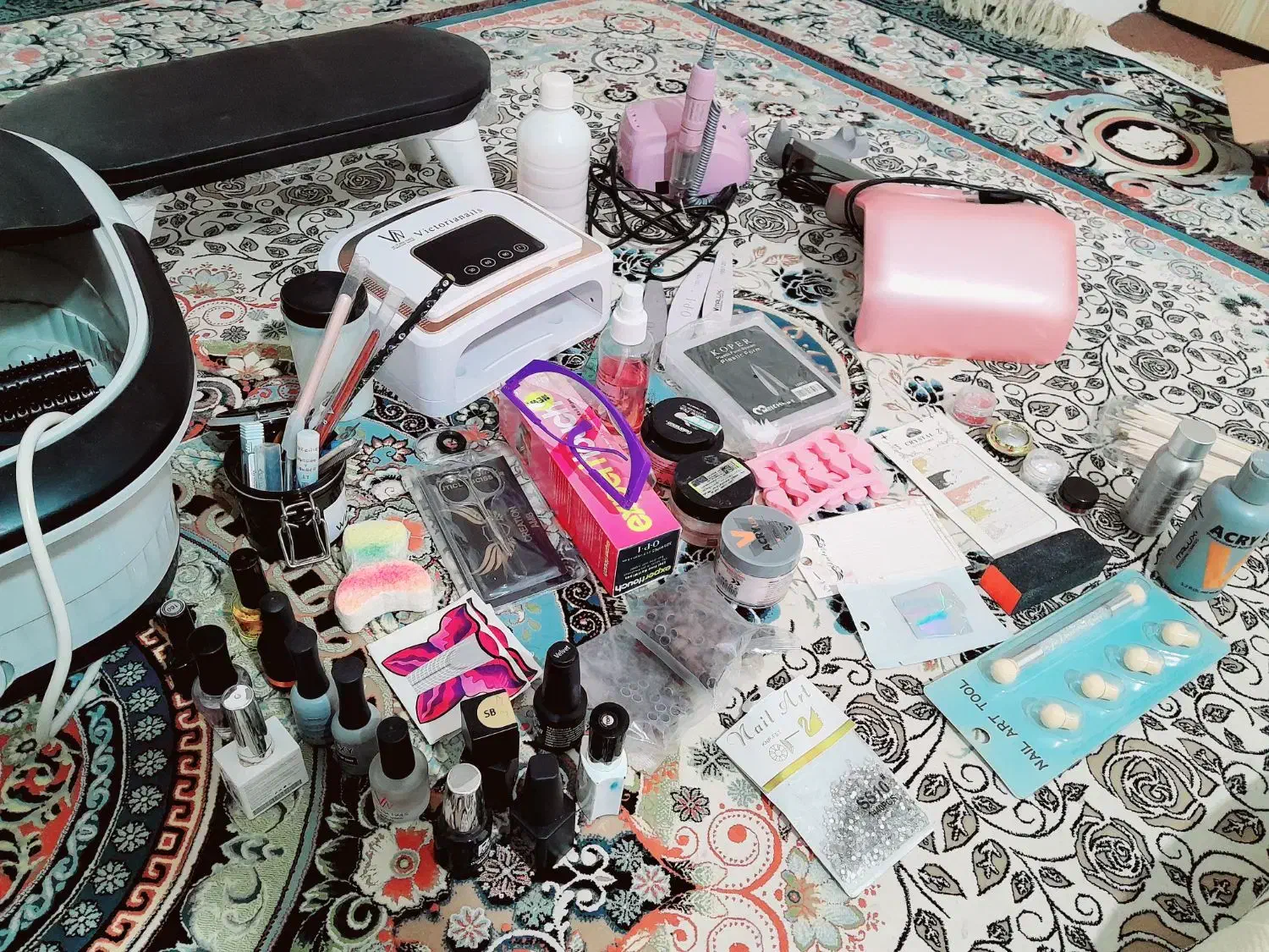 لوازم ناخن در حد نو|آرایشگاه و سالنهای زیبایی|دالخانی, |دیوار