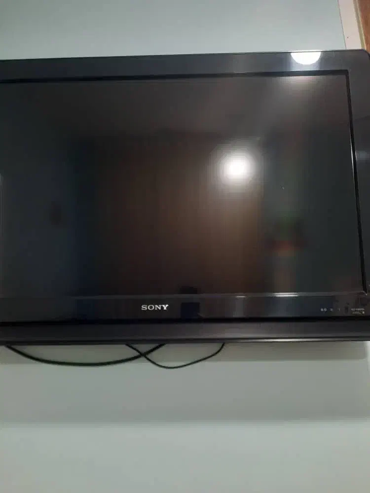 تلویزیون سونی|تلویزیون و پروژکتور|صدرا-فارس, فاز ۱|دیوار