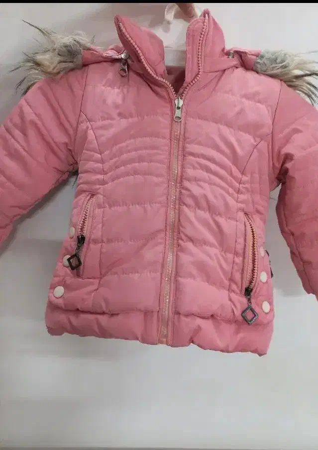 کاپشن تمیز و مرتب|کفش و لباس بچه|رضویه, |دیوار