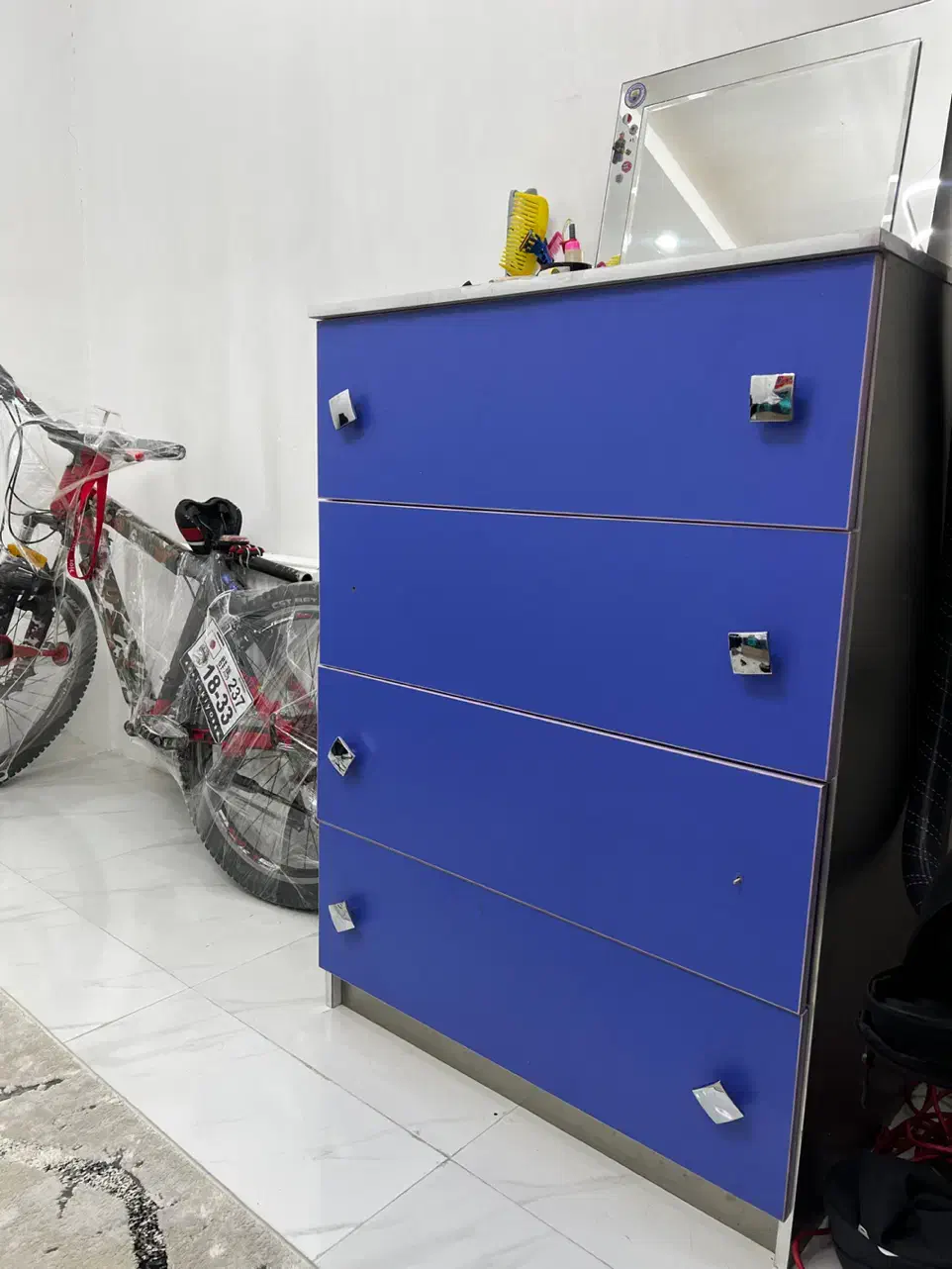 دراور ۴ کشو ام دی اف سفارشی|جاکفشی، کمد، دراور|تهران, باغ فیض|دیوار