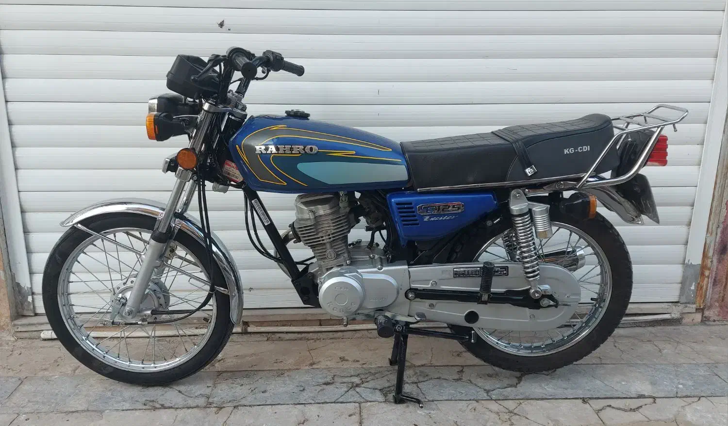 رهرو۹۳تمام فابریک یکسال بیمه کارت سوخت بنام|موتورسیکلت|قم, قلعه کامکار|دیوار