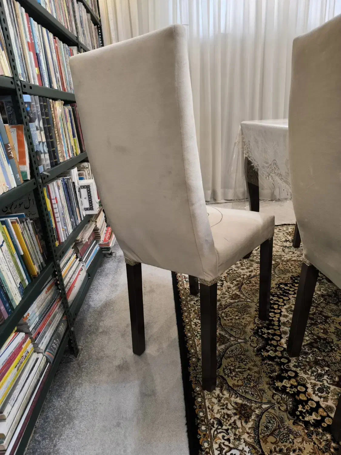 میز ناهار خوری سفارشی سازی چوب|میز و صندلی غذاخوری|اندیشه, اندیشه فاز ۳|دیوار