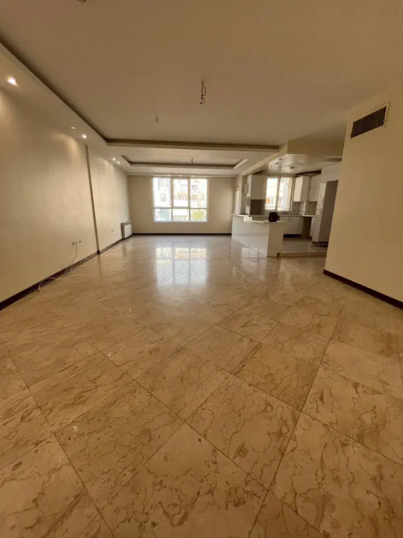 ۱۳۰ متر ۳ خواب ۶ ساله / پونک فکوری