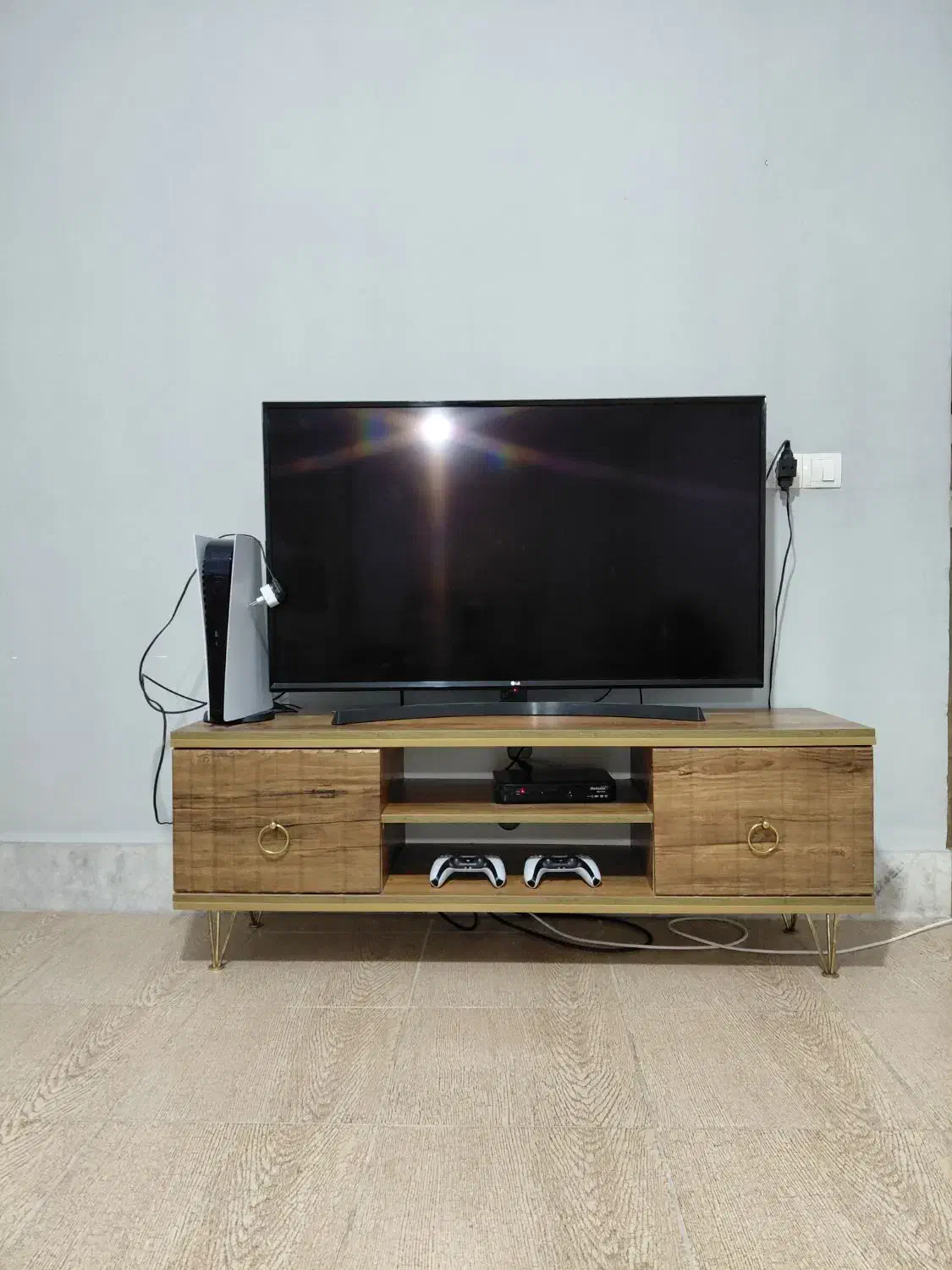 میز تلوزیون نو و مد روز|میز تلویزیون|شیراز, شهرک گلستان شمالی|دیوار