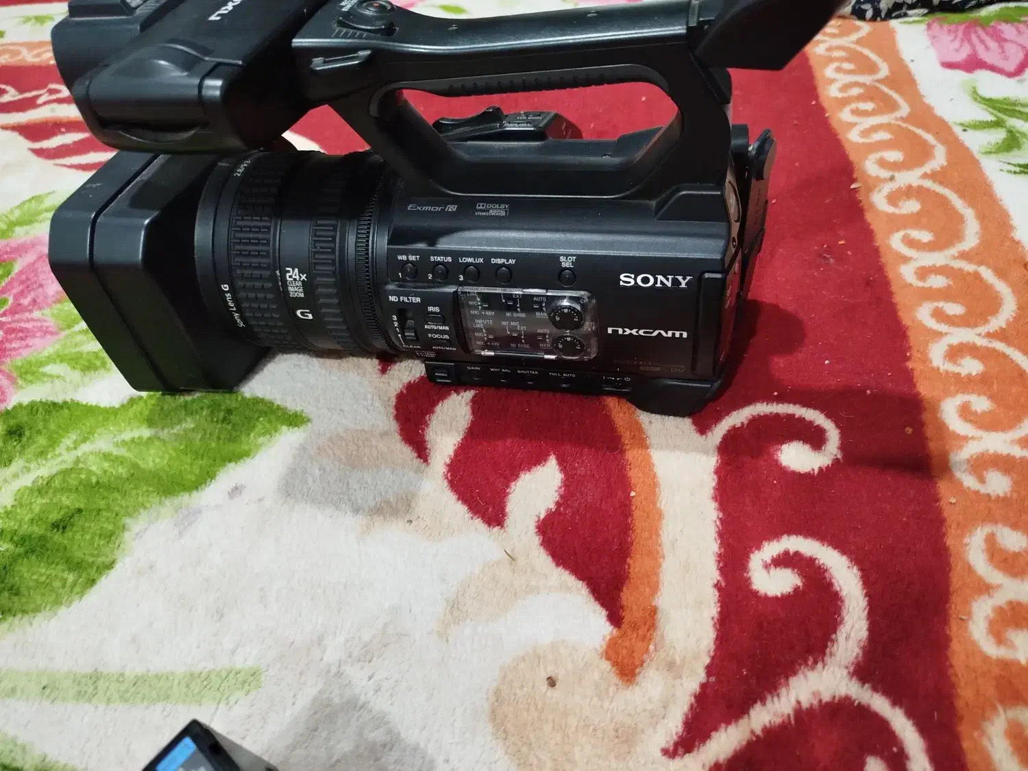 دوربین حرفهای Sony NX100 بسیار کمکار|دوربین عکاسی و فیلمبرداری|کشکوئیه, |دیوار