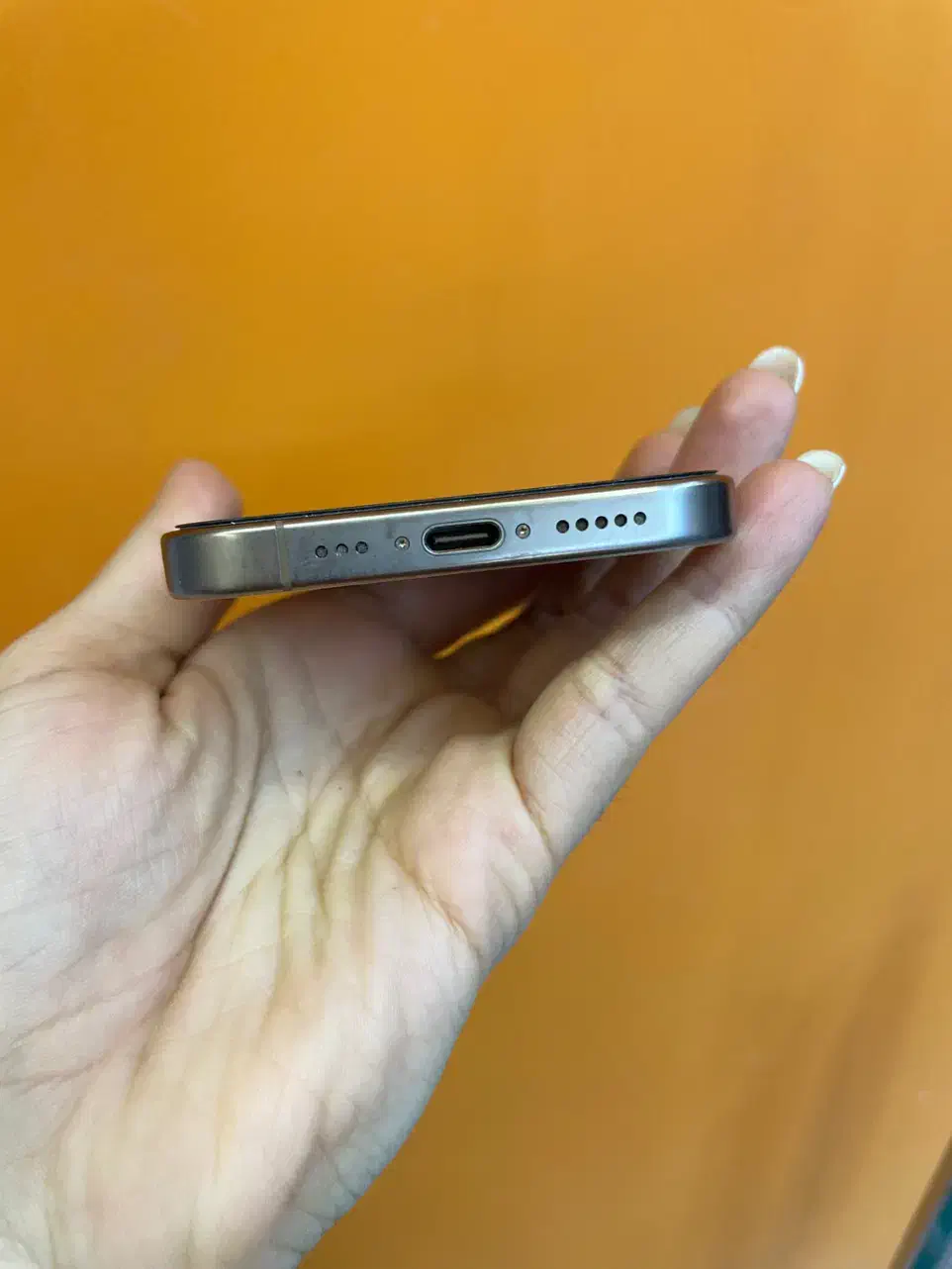 ۱۶ پرو اقساطی تا ۱۰۰ تومن بدون پیش پرداخت|موبایل|اصفهان, باغ زرشک|دیوار