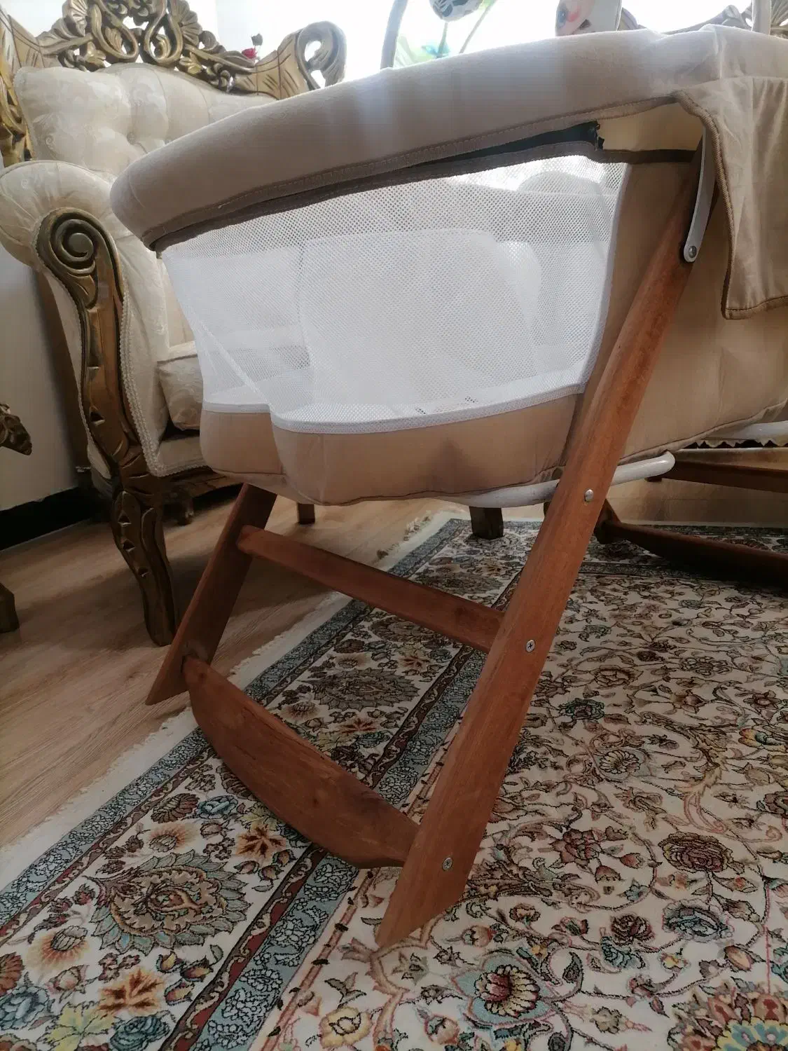 گهواره بچه نوی نو خوشگل و مارک|تخت و صندلی بچه|رشت, سعدی (تختی)|دیوار