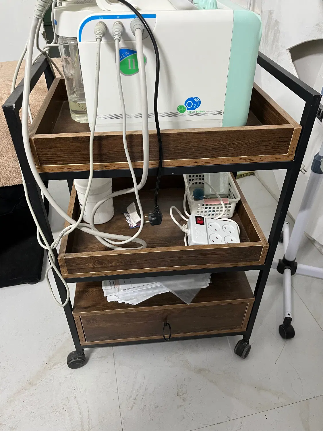 تخت|تخت و سرویس خواب|گلبهار, شهر جدید گلبهار|دیوار