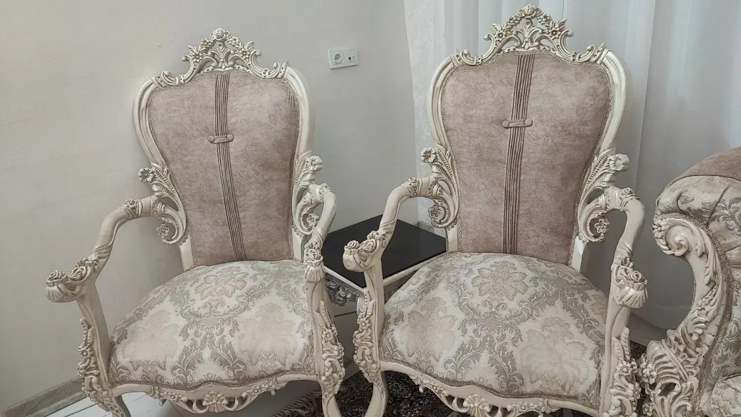 مبل سلطنتی همراه با عسلی|مبلمان خانگی و میز عسلی|الیگودرز, |دیوار