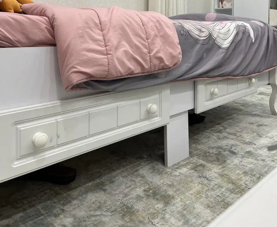 یک عدد تخت نوجوان|تخت و سرویس خواب|بوشهر, |دیوار