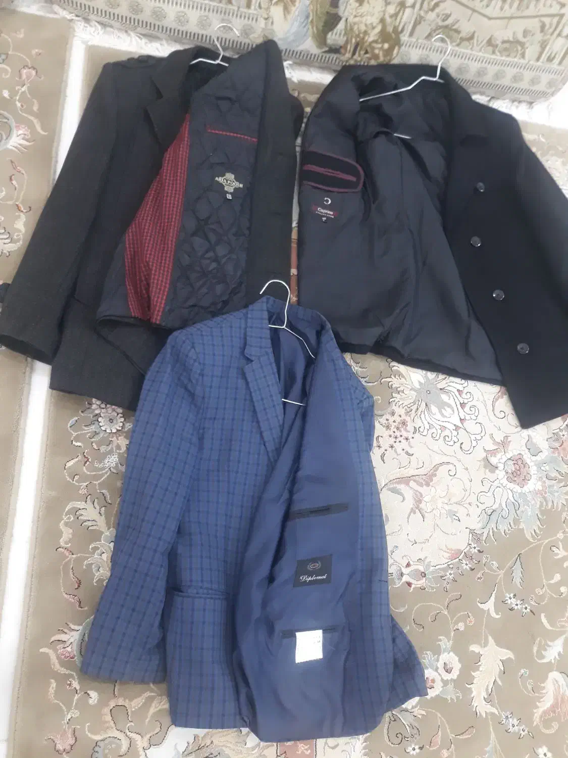 تعدادی لباس نو تن نخورده ودر حد نو|لباس|دورود, |دیوار