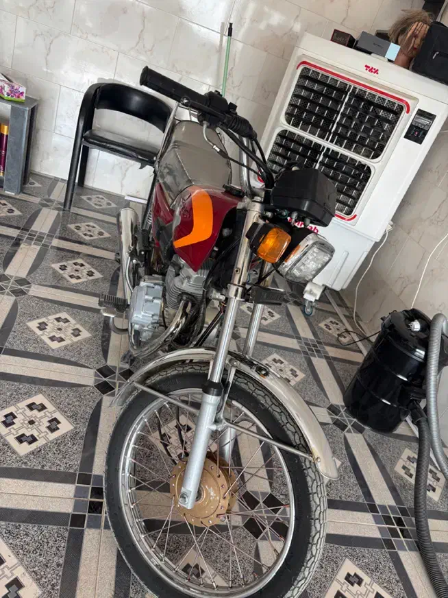 موتور سیکلت تمیز بدون هیچ مشکلی|موتورسیکلت|صوغان, |دیوار