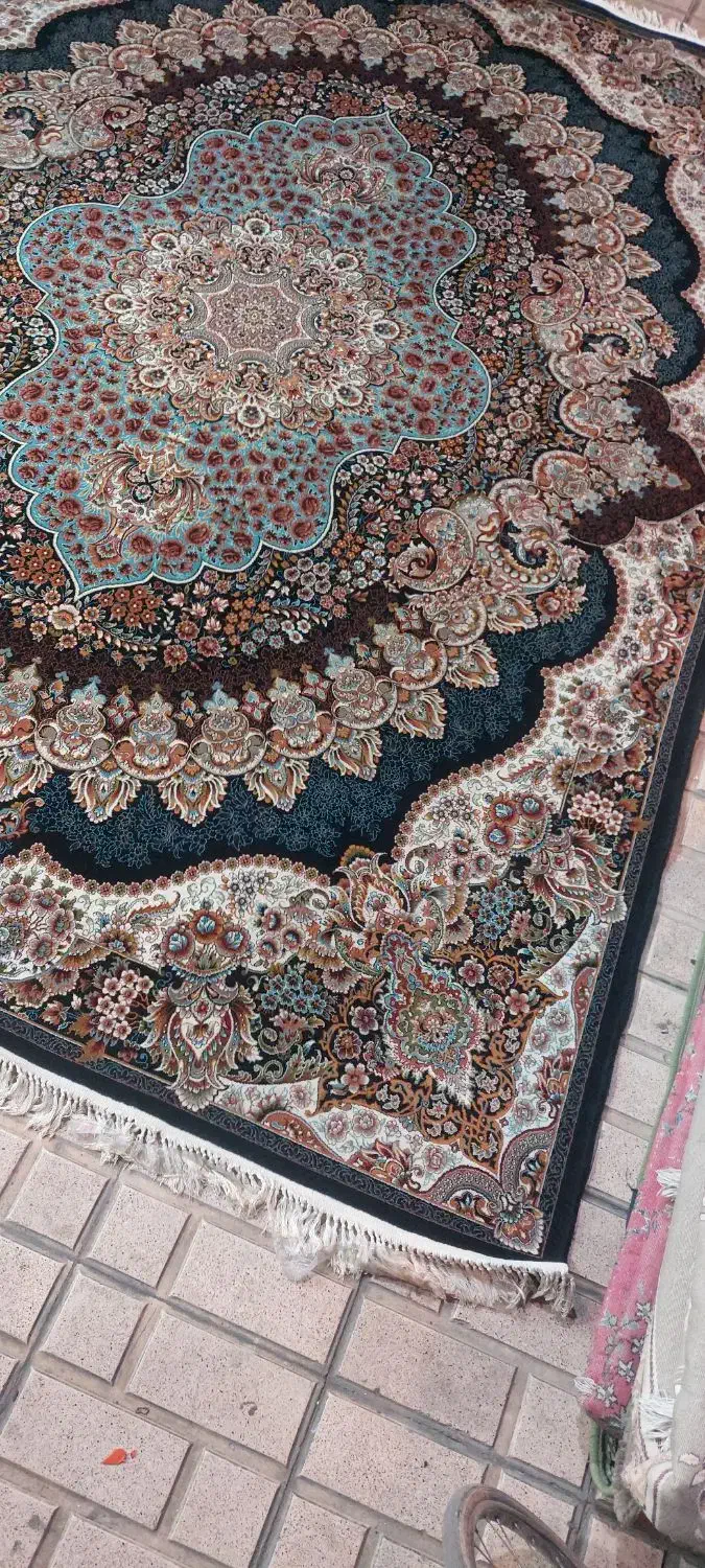 ۲ تخته فرش ۹متری اصل ۷۰۰ شانه تراکم ۲۵۵۰|فرش|نسیم‌شهر, |دیوار