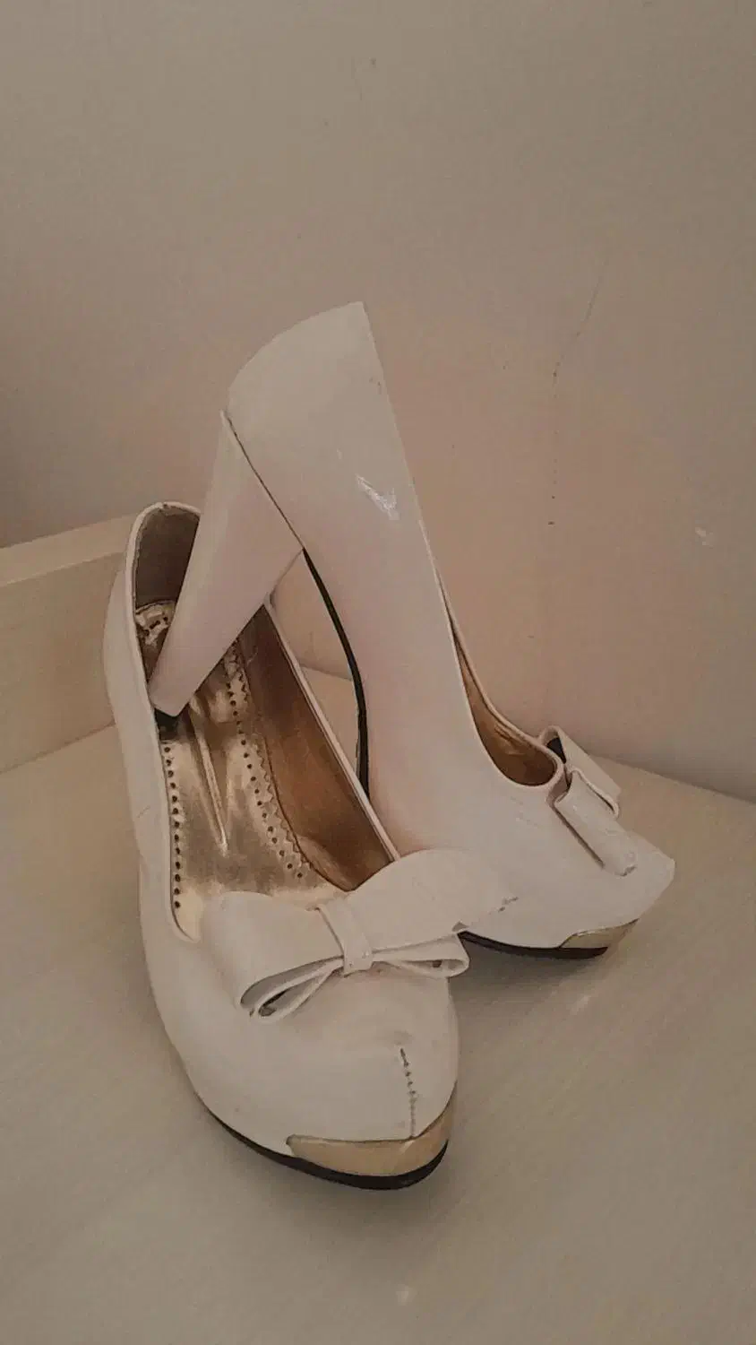 کفش و لباس|لباس|گلبهار, شهر جدید گلبهار|دیوار