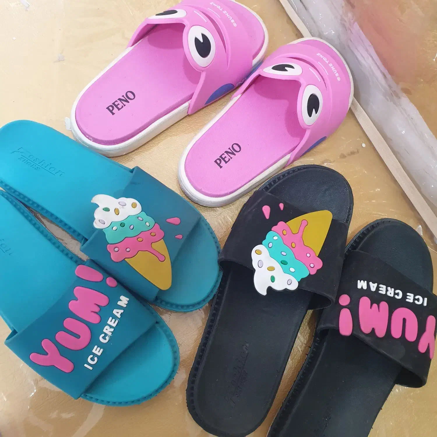 دمپایی بچه گانه ۱۵۰|کیف، کفش، کمربند|ملایر, |دیوار