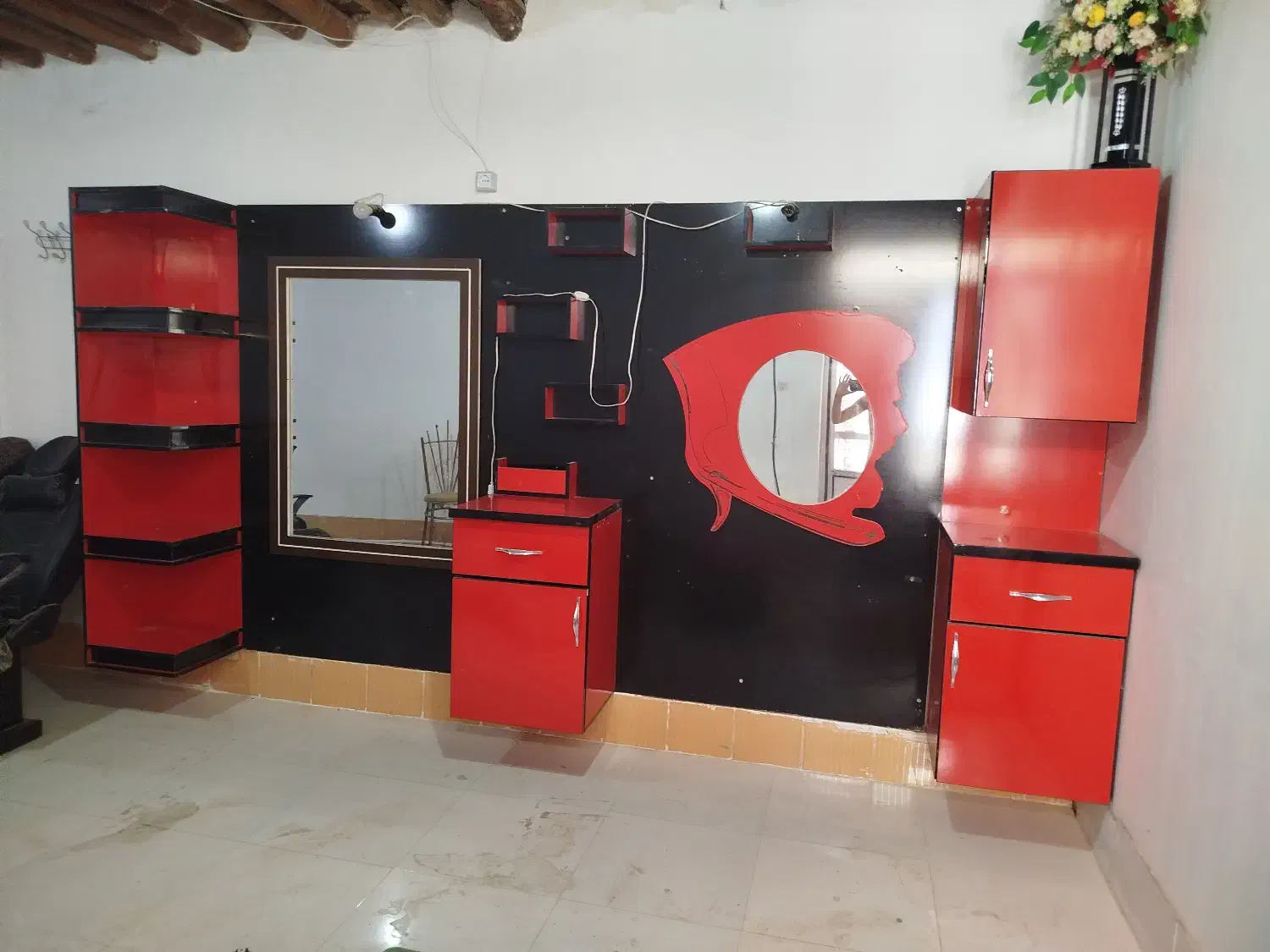 لوازم آرایشی|آرایشگاه و سالن‌های زیبایی|میاندوآب, |دیوار