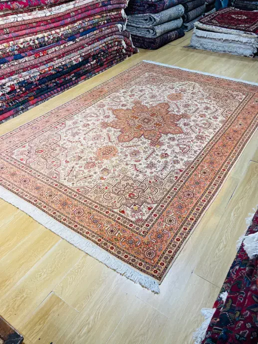 فرش ۶ متری طرح هریس ۵۰ رج زمینه کرم|فرش|تهران, سلسبیل شمالی|دیوار