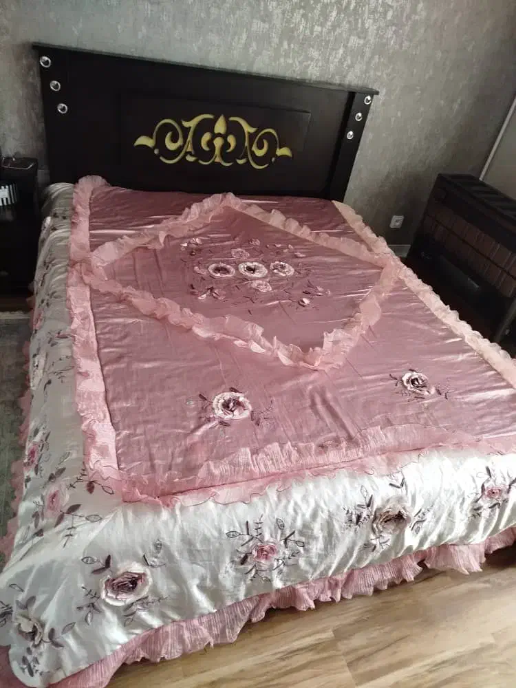 روتختی|رختخواب، بالش، پتو|فولادشهر, B5|دیوار