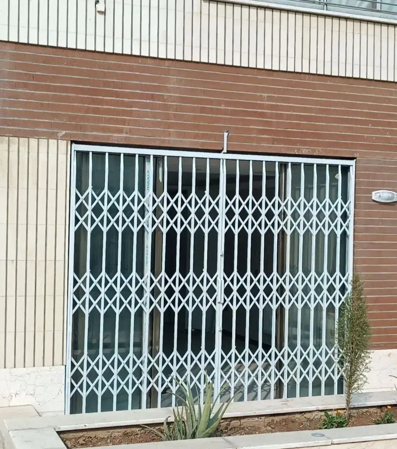 طرح های فرفورژه و مشبک حفاظ پنجره و درب آکاردئونی|مصالح و تجهیزات ساختمان|مشهد, الهیه|دیوار