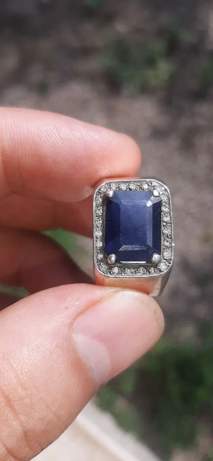 انگشتر نقره .با نگین یاقوت کبود اصل دور برلیان اصل|جواهرات|رشت, معلولین|دیوار