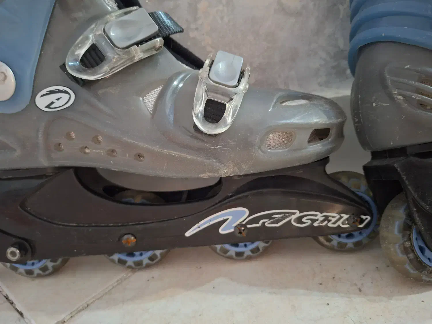 کفش اسکیت|دوچرخه، اسکیت، اسکوتر|گرمدره, |دیوار