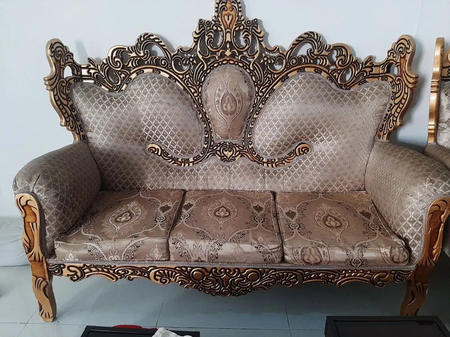 مبل سلطنتی ۷نفره  و میز|مبلمان خانگی و میز عسلی|سیرجان, |دیوار