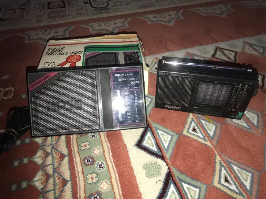 دوعدد تلفن و دو عدد رادیو|تلفن رومیزی|زاهدان, |دیوار