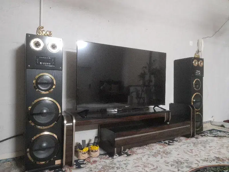 فروشی|تلویزیون و پروژکتور|یزد, |دیوار