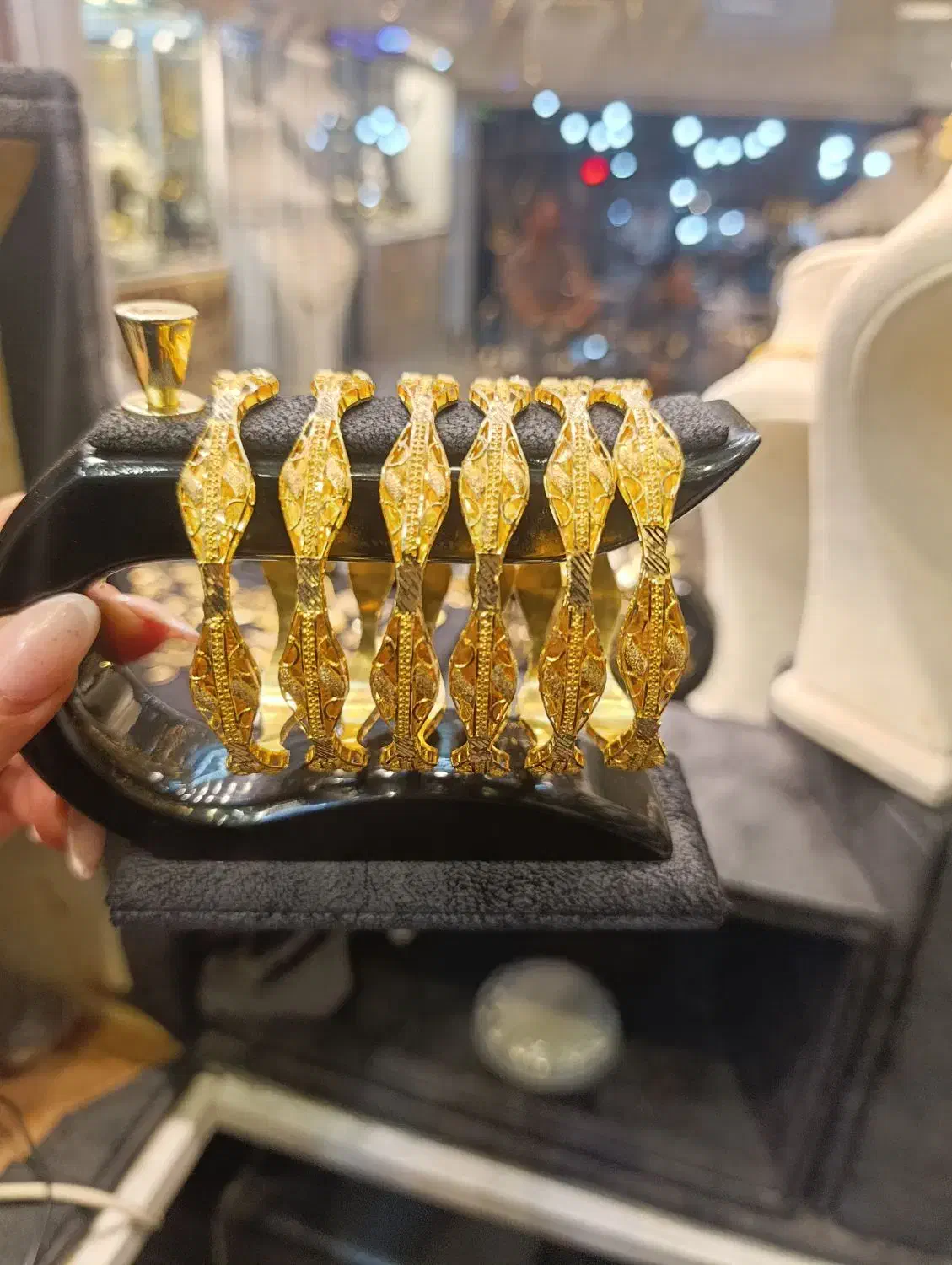 فقط 3 درصد|جواهرات|شیراز, شاهچراغ|دیوار