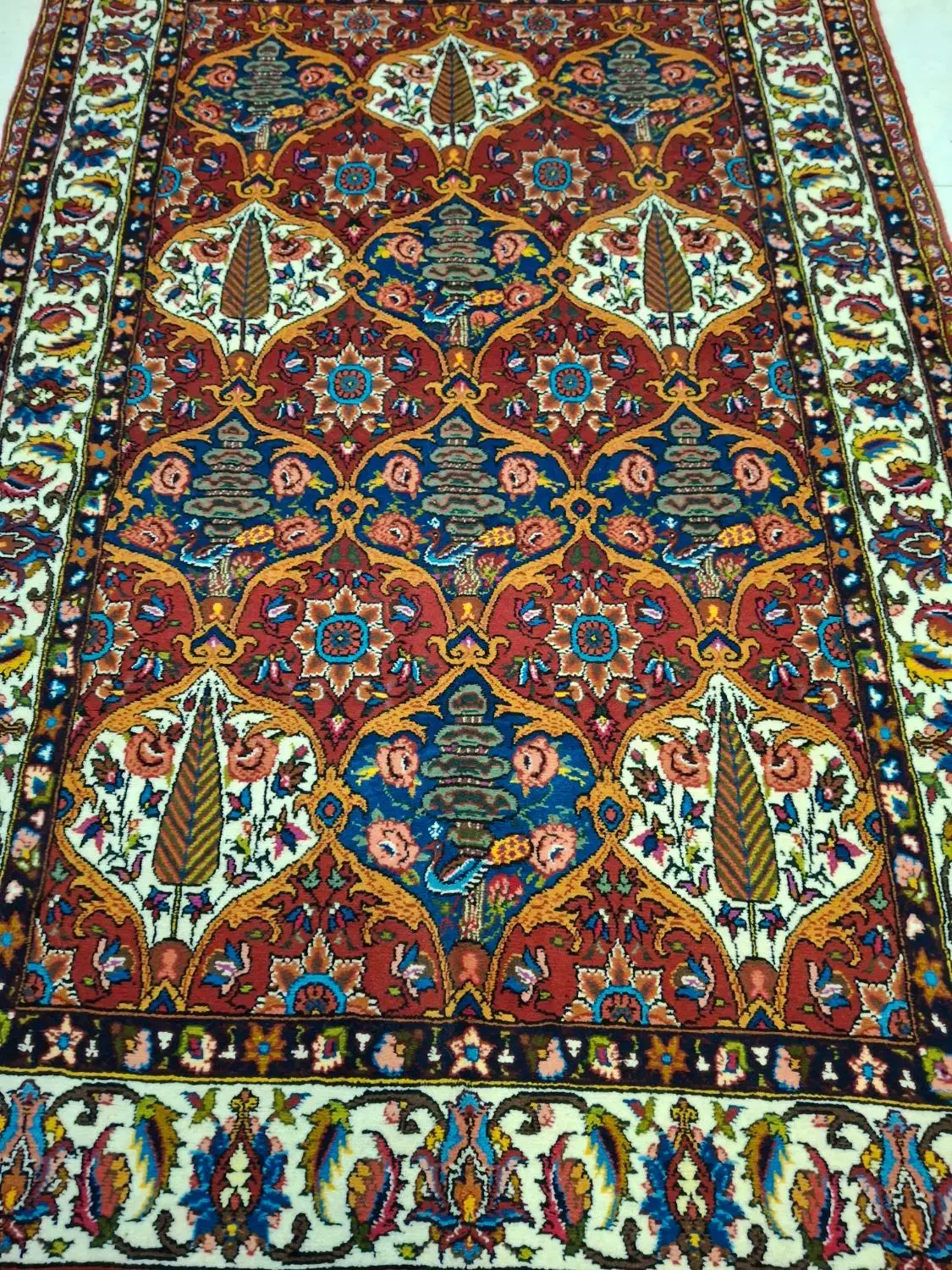 فرش بختیاری|فرش|اصفهان, باغ نگاره|دیوار