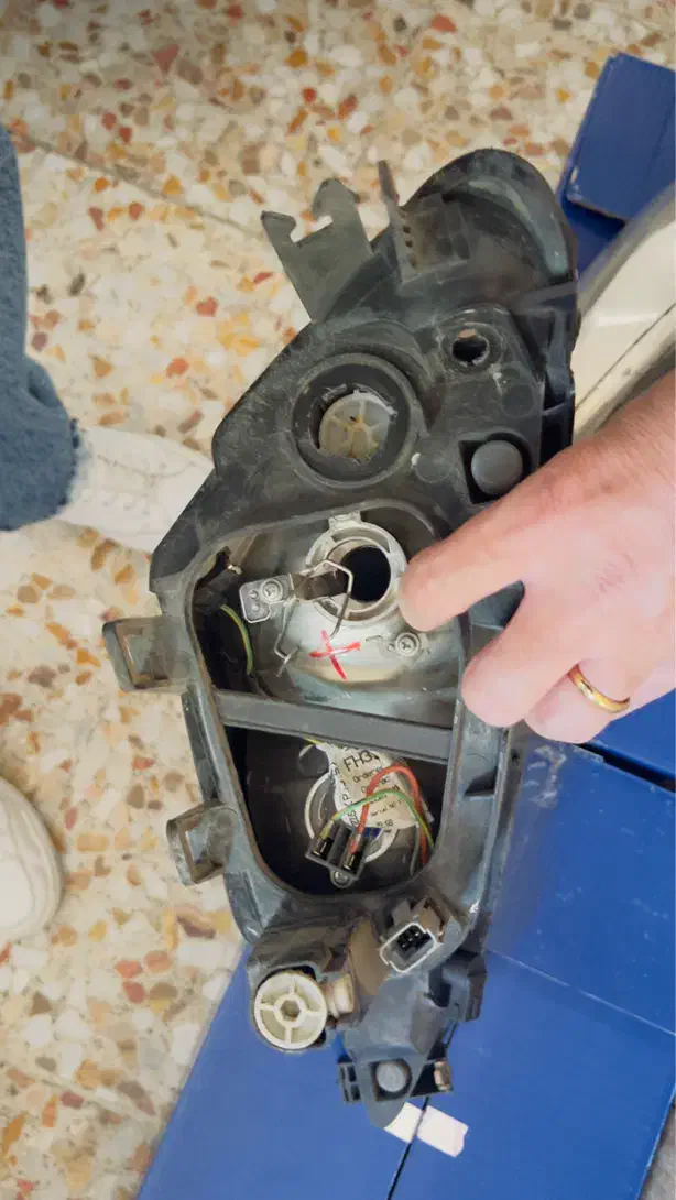 چراغ جلو ۲۰۶|قطعات یدکی و لوازم جانبی|کرج, گلشهر|دیوار