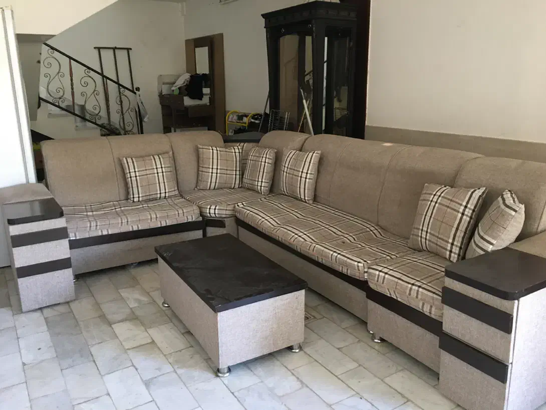 مبل راحتی و میز جلو مبلی|مبلمان خانگی و میز عسلی|شیروان (خراسان), |دیوار