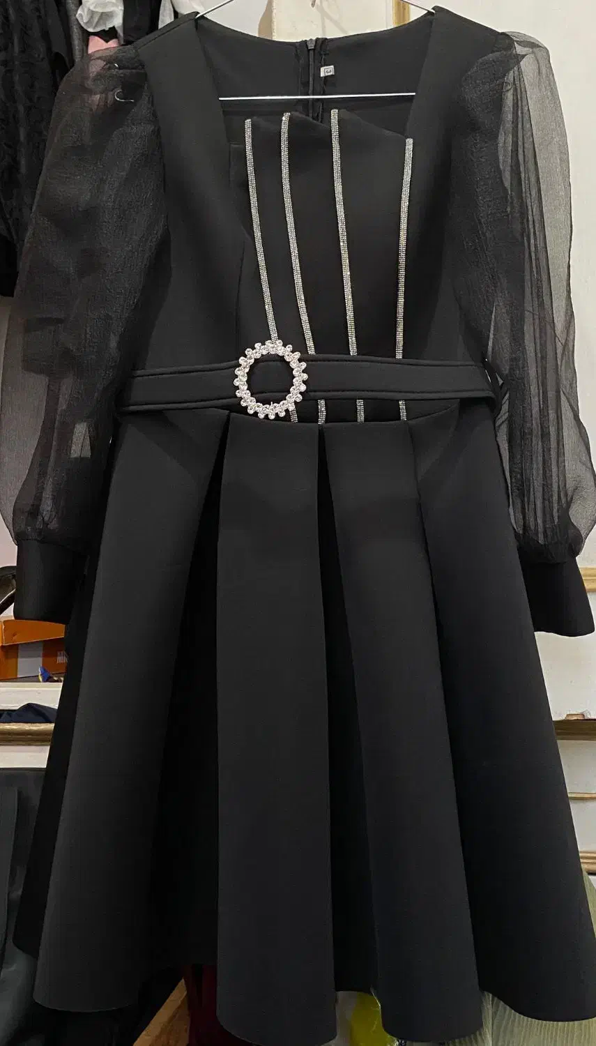 لباس مجلسی|لباس|قم, شهر قائم|دیوار