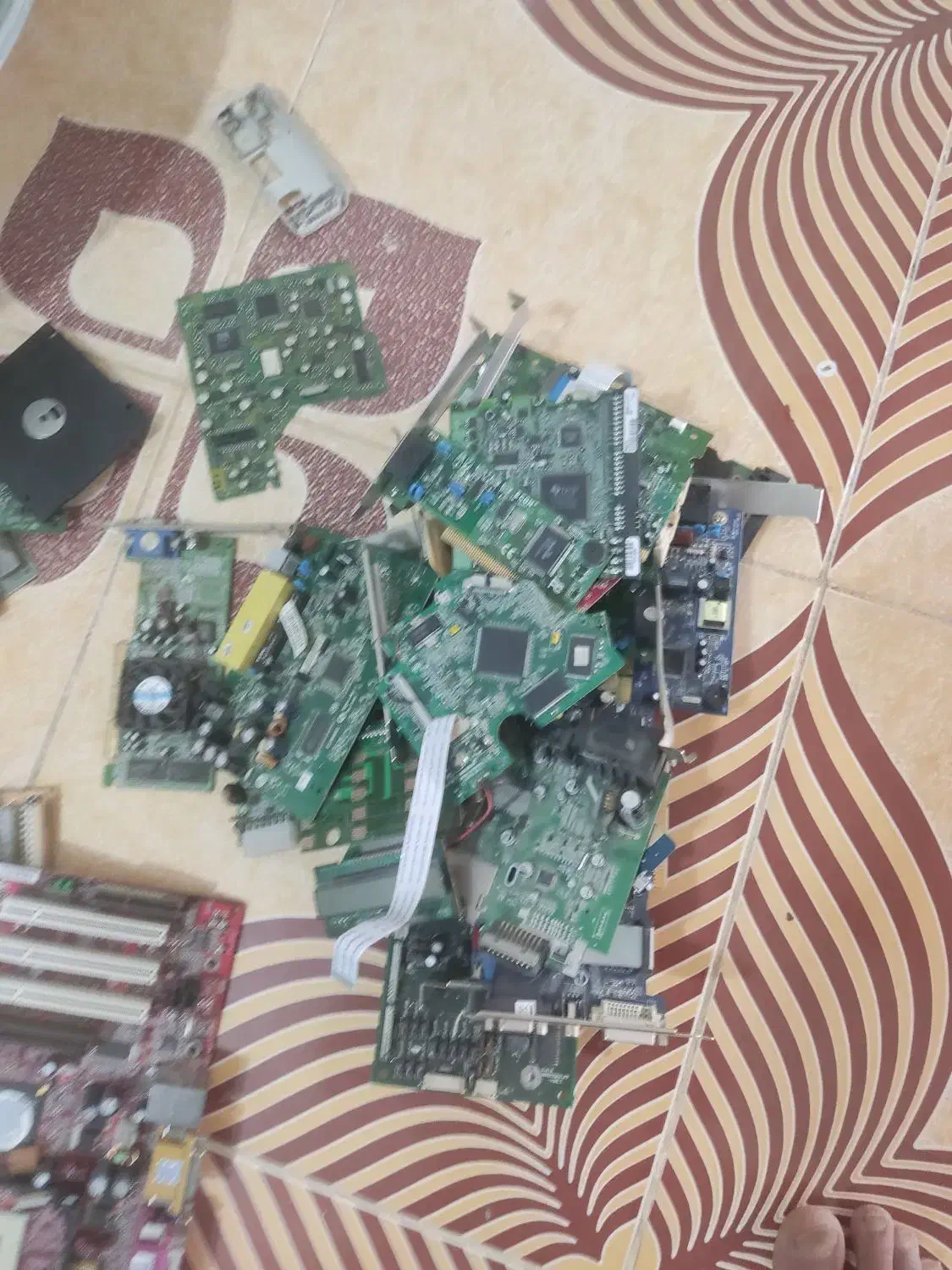 بردموباییل وکامپیوتر|قطعات و لوازم جانبی رایانه|هرند, |دیوار