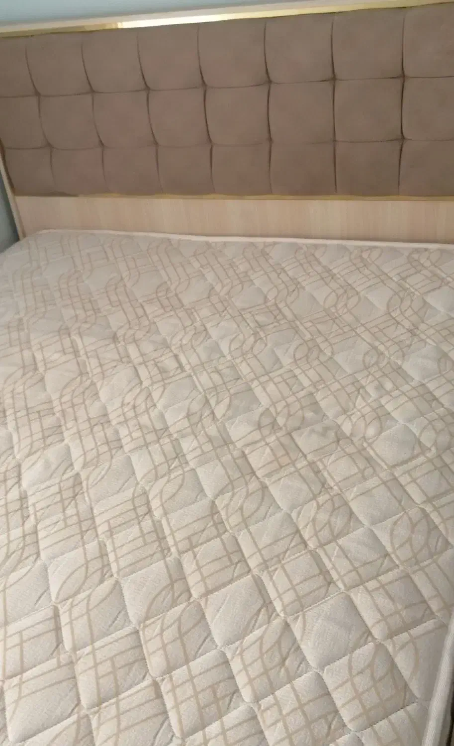 تخت خواب|تشک تختخواب|قم, پردیسان|دیوار