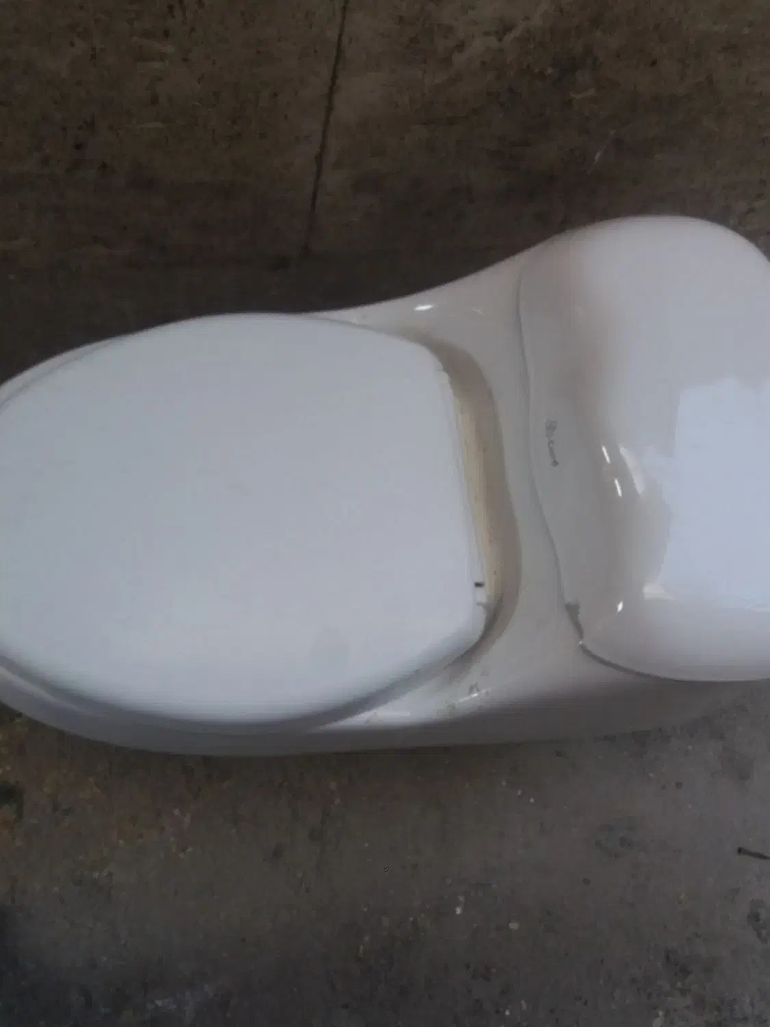 خوشگل|لوازم سرویس بهداشتی|رباط‌کریم, رباط‌کریم|دیوار