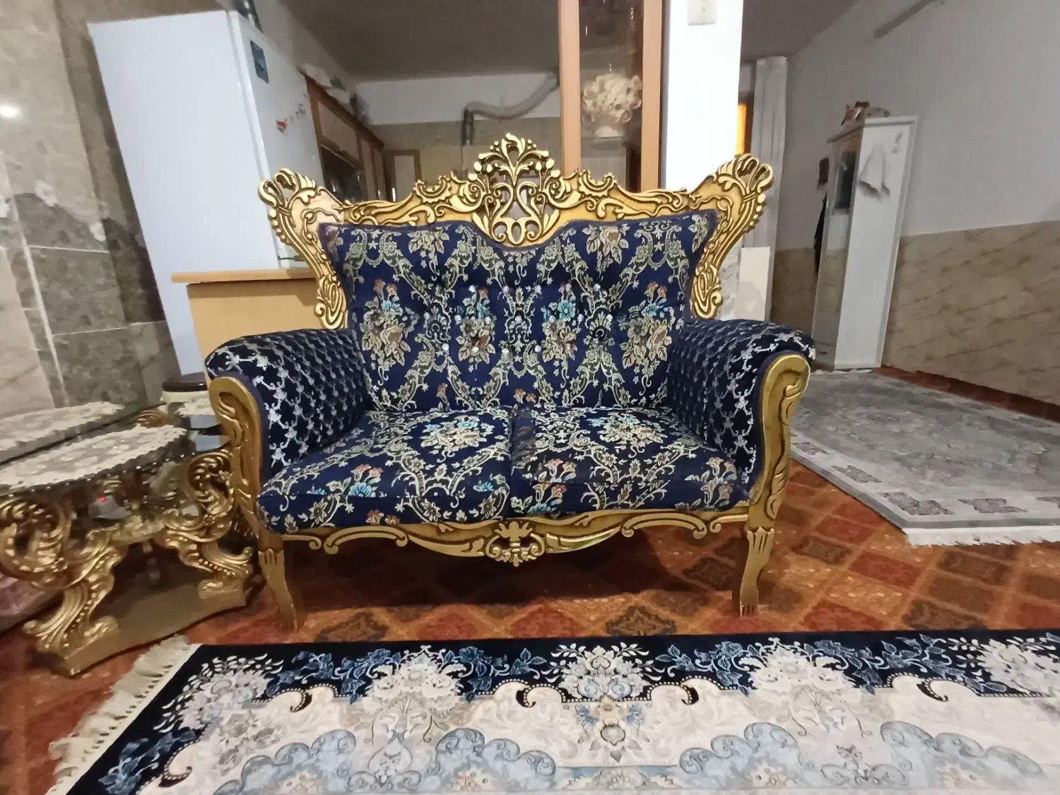 مبل هفت نفره همراه با دوتاعسلی ومیزرنگ سورمه ای|مبلمان خانگی و میز عسلی|قدس, شهر‌قدس|دیوار