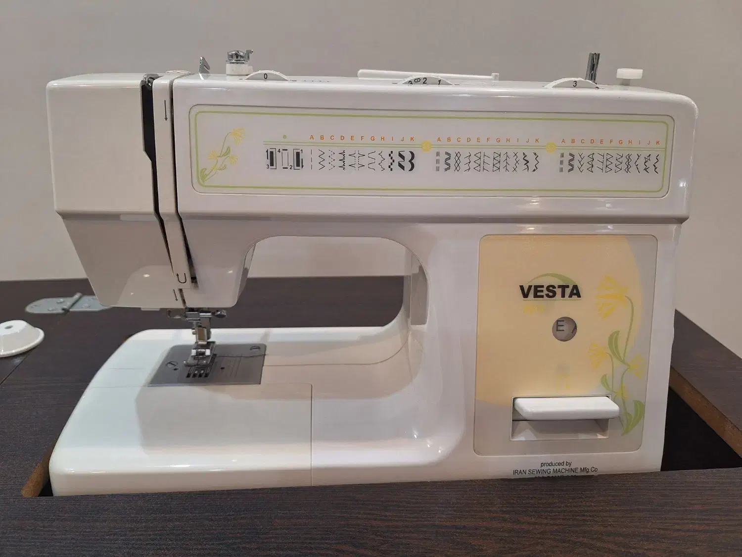 چرخ خیاطی کاچیران مدل وستا به همراه میز|چرخ خیاطی و ریسندگی|بومهن, |دیوار