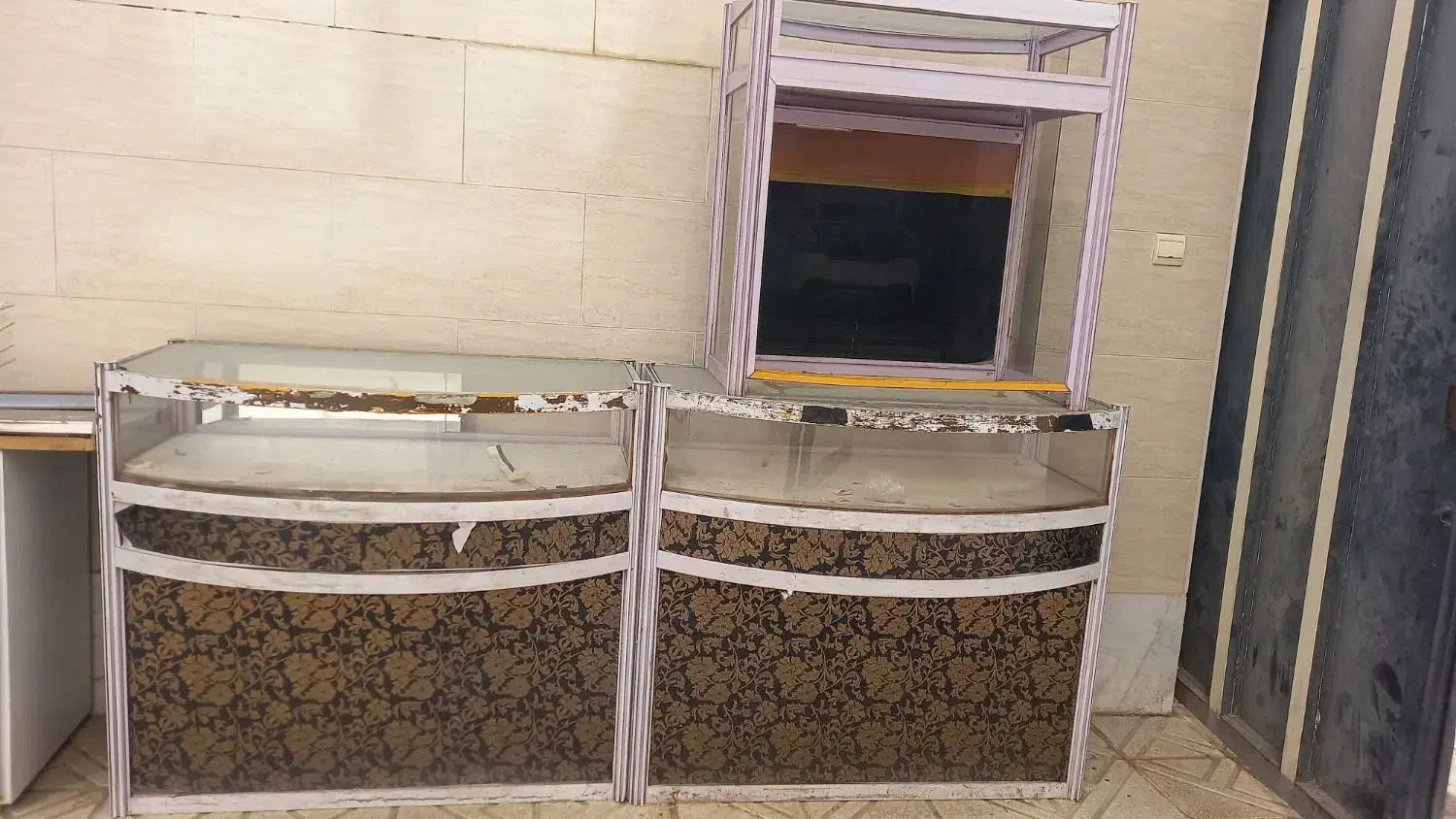 ویترین آلمینیومی|فروشگاه و مغازه|سرخه, |دیوار