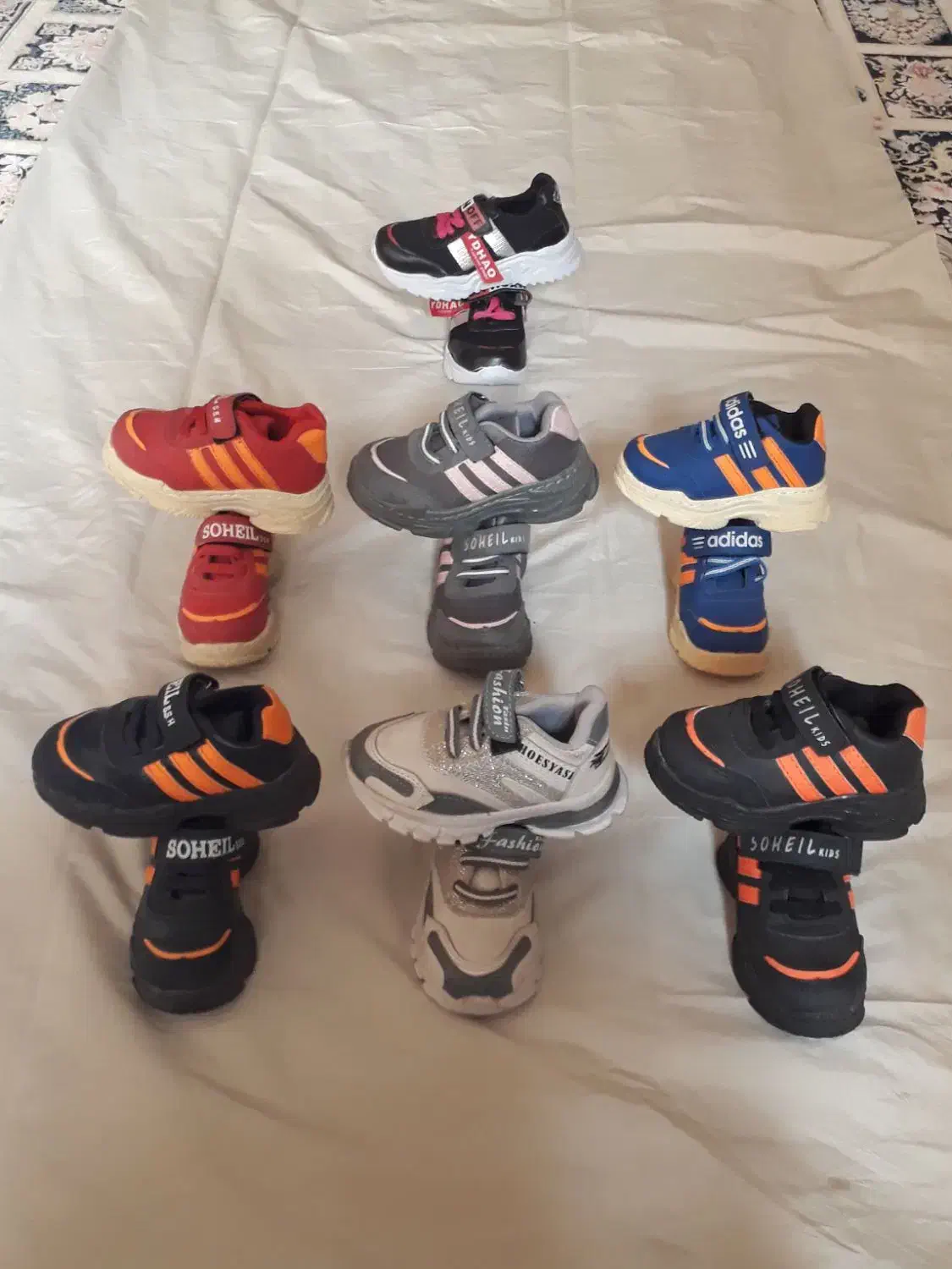 تعدادی کفش ( نو )|کیف، کفش، کمربند|تالش, هشتپر|دیوار