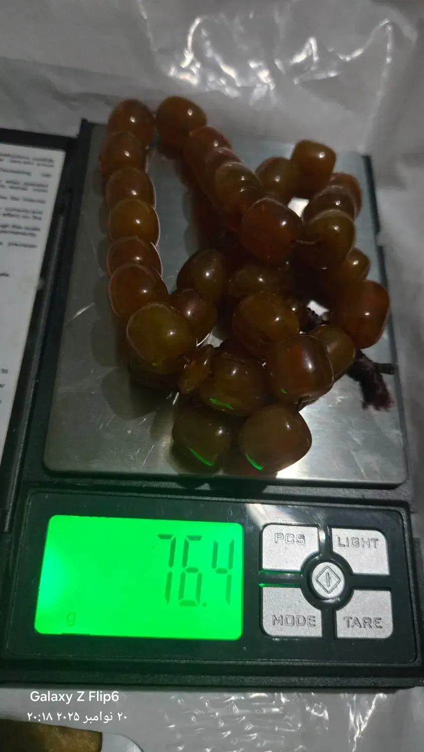 تسبیح بو دار کهنه ۳۳عددی|کلکسیون اشیاء عتیقه|میاندوآب, |دیوار