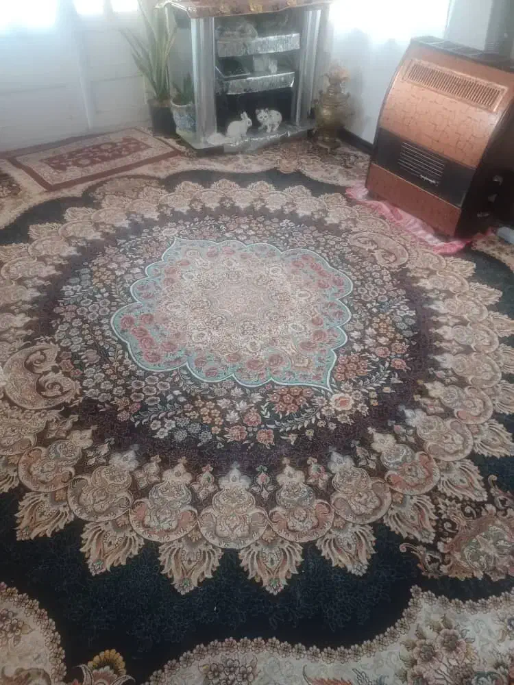 فرش ۳ در ۳ مربع . خیلی سالمه|فرش|نوشهر, |دیوار